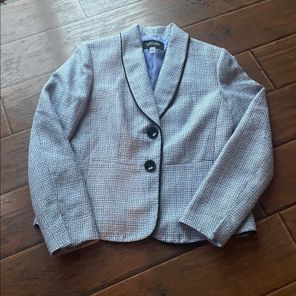 Evan Picone Textured Blazer with Black Trim - Size 4